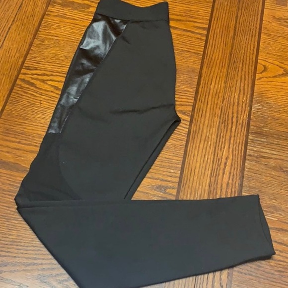 therapy Pants - therapy performance strech leggings.